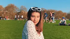 Pesona Shaloom Razade yang Cantik dan Elegan