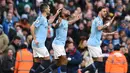 Selebrasi gol Raheem Streling pada laga lanjutan Premier League yang berlangsung di stadion Etihad, Manchester, Minggu (10/2). Manchester City menang 6-0 atas Chelsea. (AFP/Paul Ellis)