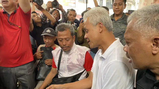 Tukang ojek pangkalan ngeluh kesulitan mendapat Bahan Bakar Minyak (BBM) di Balikpapan, Kalimantan Timur. Keluhan itu disampaikan salah seorang tukang ojek bernama Muhamad Wahid perantau dari Ngajuk saat berdialog dengan calon presiden nomor urut 3, Ganja