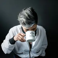 Cara mengatasi rambut beruban dengan menggunakan bahan-bahan alami (unsplash/jorge franco).