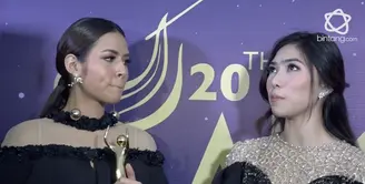Dua penyanyi berbakat Tanah Air, Raisa dan Isyana mengungkapkan kejadian lucu pada saat penyelenggaraan AMI Awards tadi malam.