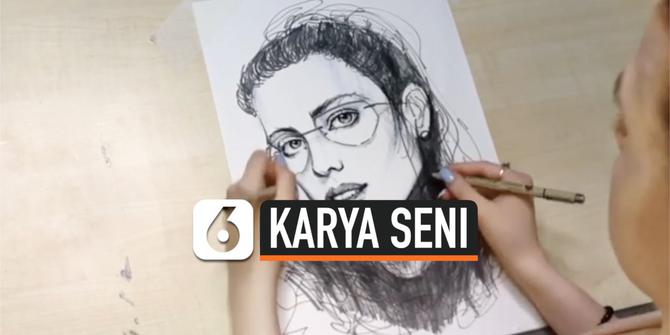 VIDEO: Aksi Seniman Menggambar Dengan 2 Tangan Sekaligus
