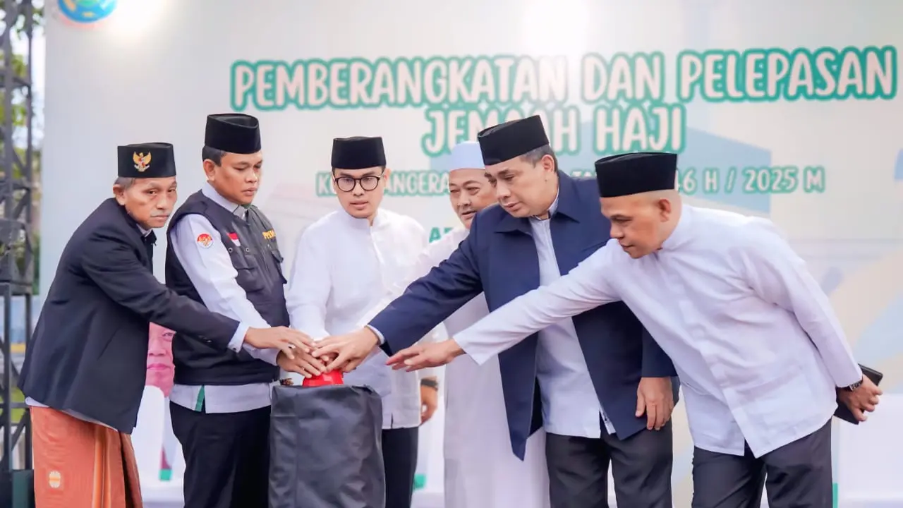 Pilar Saga Lepas Jemaah Haji, Titip Doa untuk Tangsel Lebih Maju