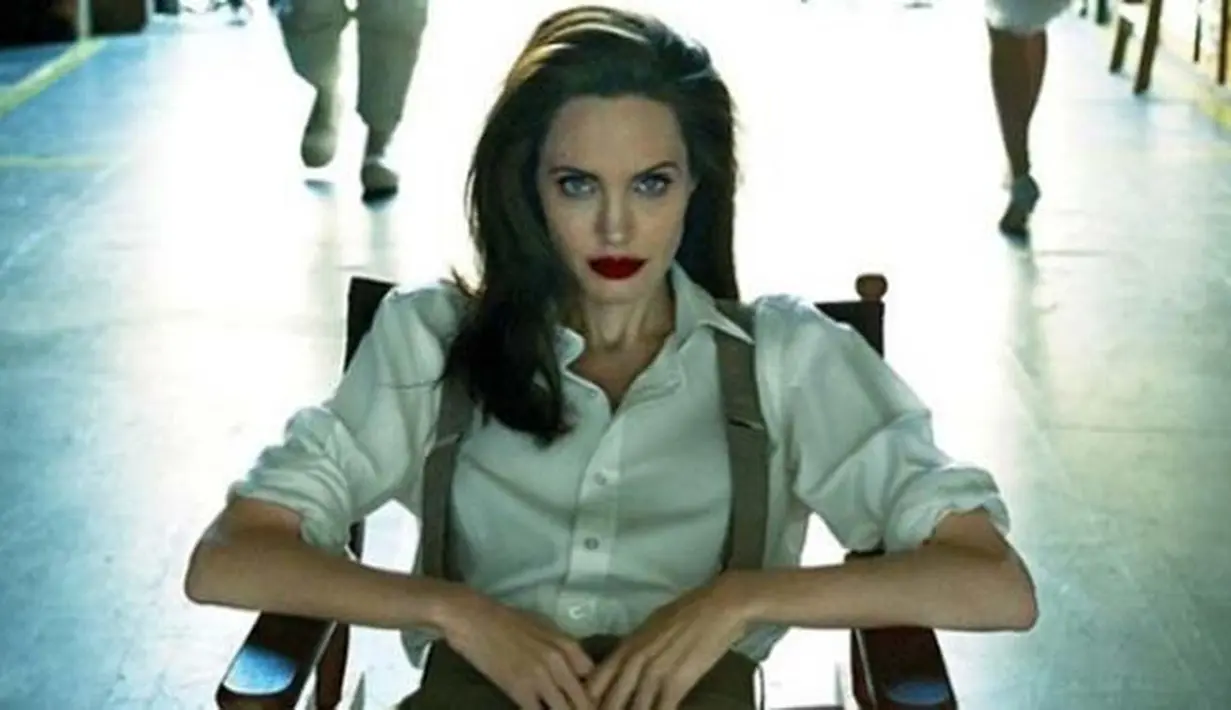 Perceraian bukan hal yang menyenangkan bagi siapapun termasuk Angelina Jolie yang mengajukan gugatannya kepada Brad Pitt pertama kali. Di tengah proses perceraiannya, ini lah yang dirasakan Jolie.  (Instagram/angelinajolieofficial)