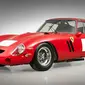 Ferrari yang dilelang ini dibanderol cukup mahal karena meraih banyak kejayaan di tahun 60-an.
