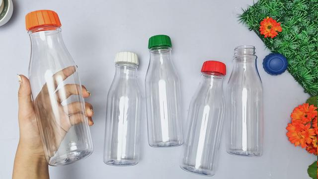 Ilustrasi botol plastik