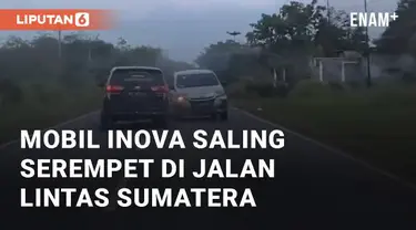 Dua mobil terlibat saling serempet di Lintas Sumatera, Rantau Ikil, Jambi. Insiden ini menyebabkan kerugian material dan kerusakan kendaraan