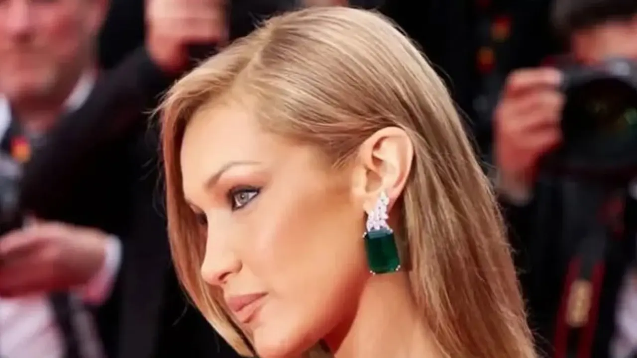 Bella Hadid dengan Rambut Pirang di Festival Film Cannes 2025