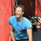 Vokalis grup band Coldplay ini mengatakan agar Gwyneth segera mundur dari kehidupannya. Gwyneth memang dikabarkan sudah usil dengan perlakuannya kepada kekasih Chris Martin tersebut. (AFP/Bintang.com)