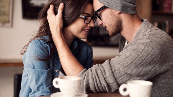 52 Foto Foto Romantis Bersama Pasangan HD