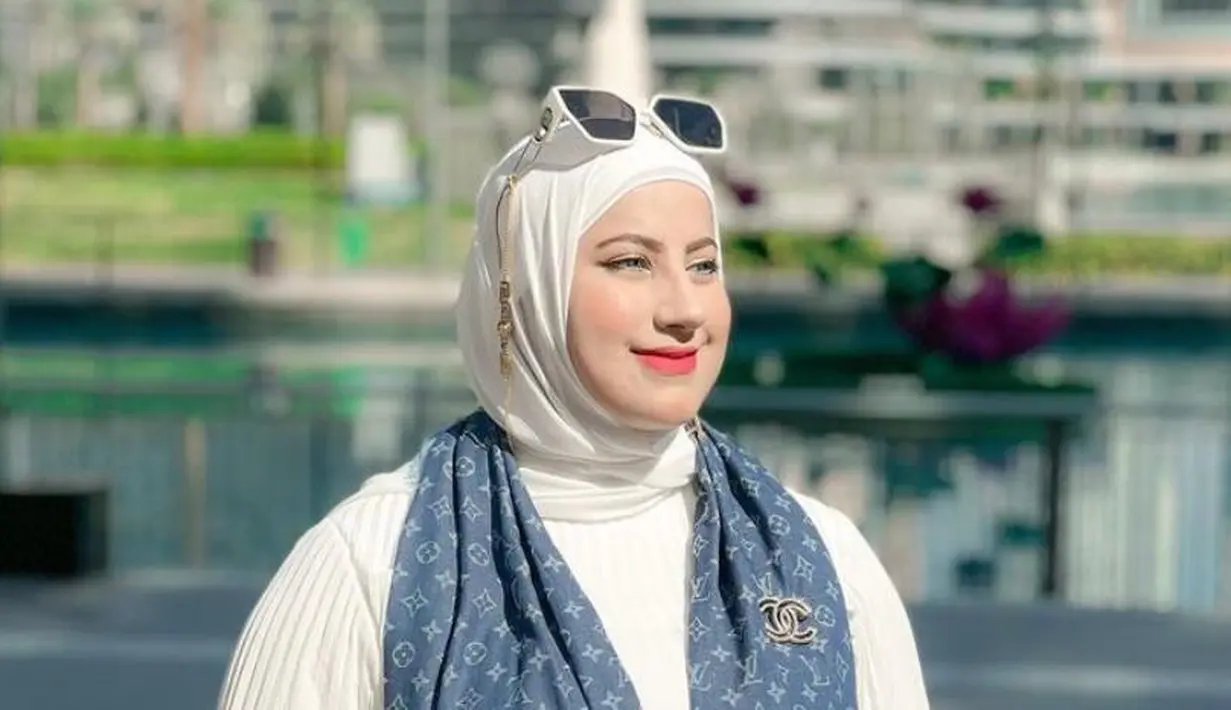 <p>Selain momen liburannya, OOTD Tasyi Athasyia yang kerap tampil glamor dengan outfit serba branded curi atensi. @tasyiiathasyia.</p>