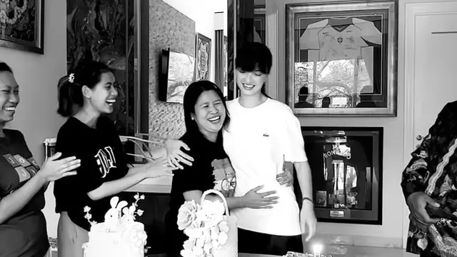 Potret Raline Shah Rayakan Ulang Tahun, (@ralineshah)