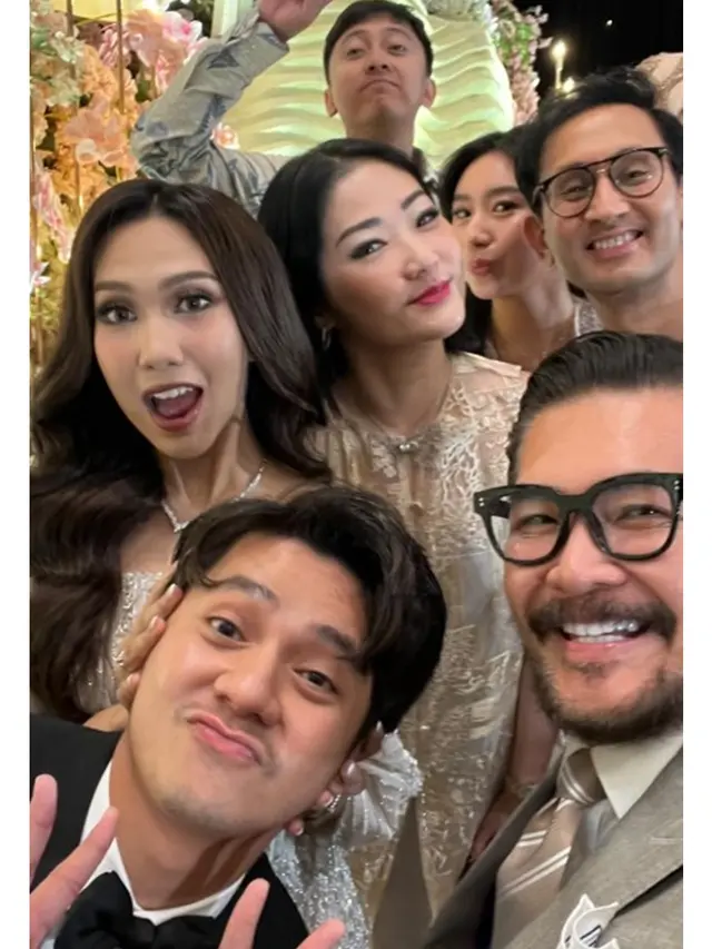 10 Potret Tamu Artis di Pernikahan Arbani Yasiz dan Raissa Ramadhani, Penuh Bintang