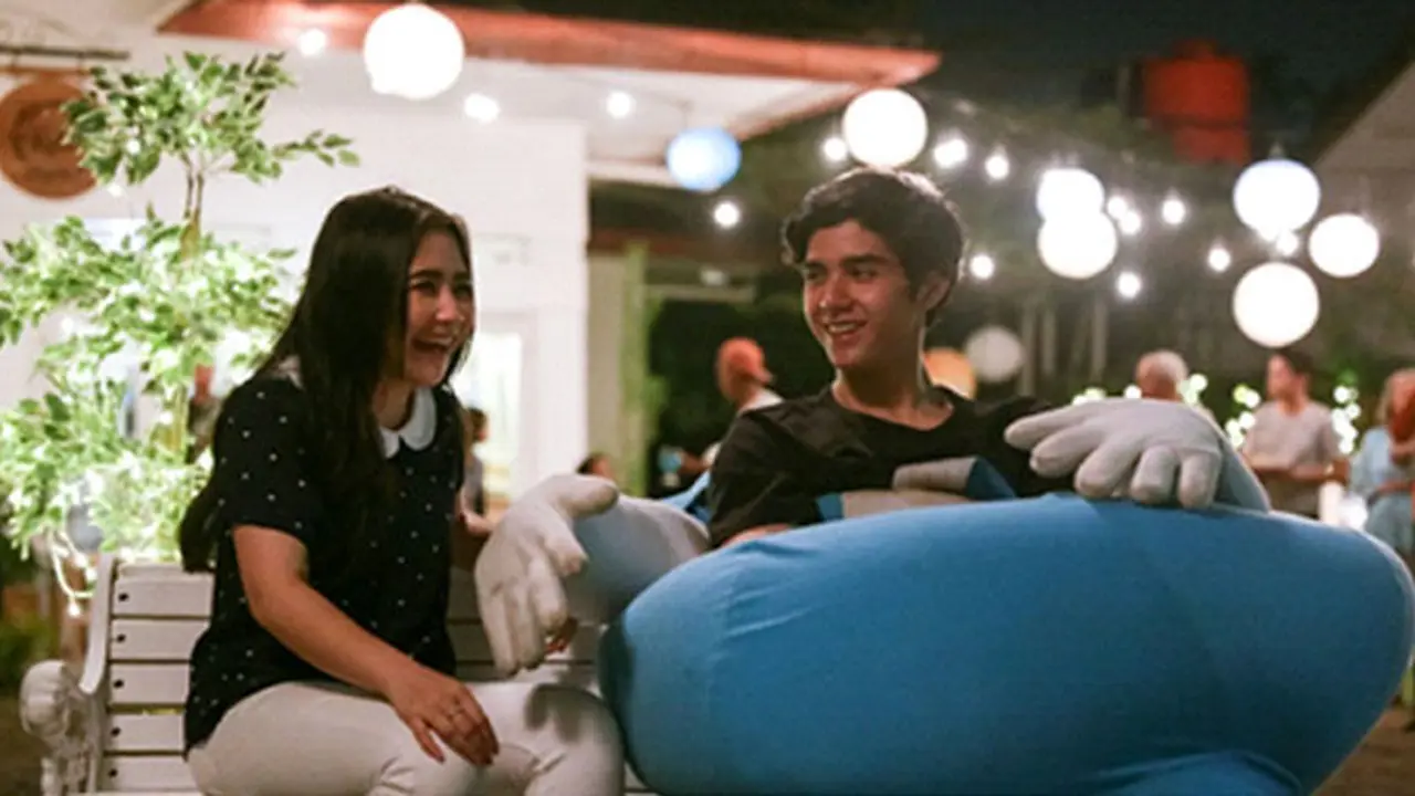 Telah Beredar Foto Kebersamaan Al dan Prilly. Apa Kisah Mereka?