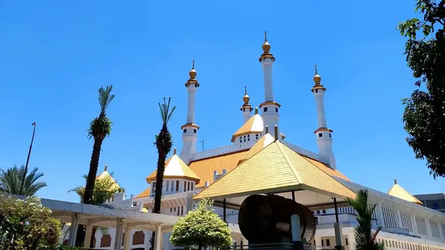 Bangunan Masjid Agung Tasikmalaya.