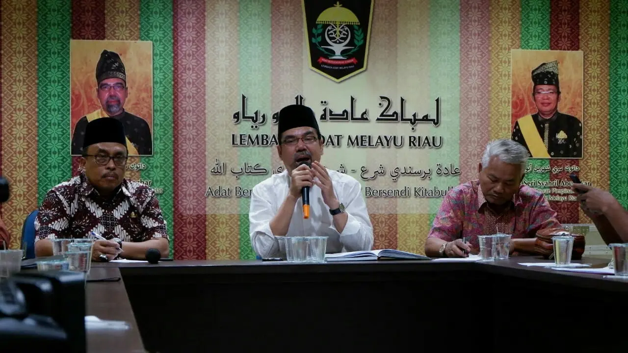 Sidang Lembaga Adat Melayu