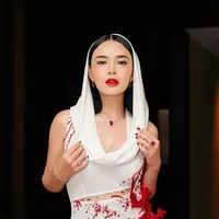 Koleksi Perhiasan Fuschia Tingkatkan Kesadaran Kanker Payudara Pernah Digunakan Amanda Manopo. [Dok: @passionjewelry]