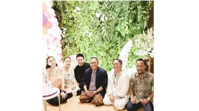 6 Momen Ulang Tahun Pertama Anak Aura Kasih, Dirayakan Terpisah dengan Suami