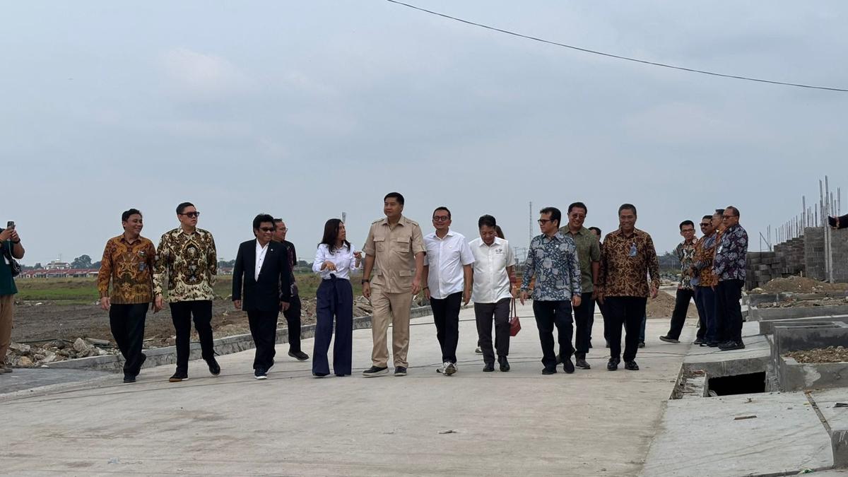 Menteri PKP dan Komdigi Serahkan Kunci Rumah untuk Wartawan di Perumahan Cibitung Bekasi