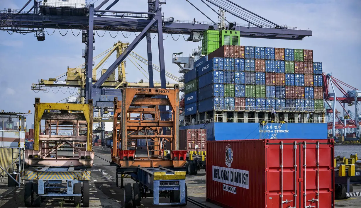 Langkah ini diumumkan melalui surat resmi yang dikirimkan ke sejumlah negara, termasuk Indonesia. (Bay ISMOYO/AFP)