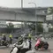 Ada Truk Terguling, Begini Kondisi Terkini Lalu Lintas Sekitar Flyover Tomang