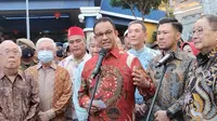 Gubernur DKI Jakarta Anies Baswedan meresmikan Gapura China Town Jakarta Kamis, (30/6/2022).  (Liputan6.com/Winda Nelfira)