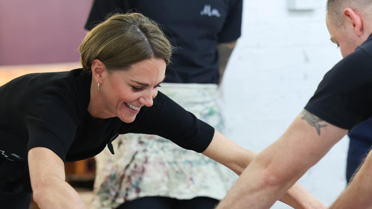 Aksi Spontan Kate Middleton Menyanggul Rambut Sendiri Jadi Viral, Ditonton Lebih dari 17 Juta Kali
