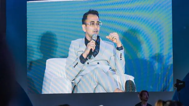 8 Gaya Elegan Raffi Ahmad dan Nagita Slavina Jadi Pembicara Forum Internasional di Korea, Bangga Pakai Baju Brand Lokal