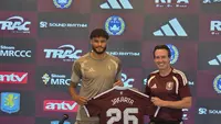 Aston Villa Antusias Sambut Laga Perdana di GBK, Mings Puji Fasilitas