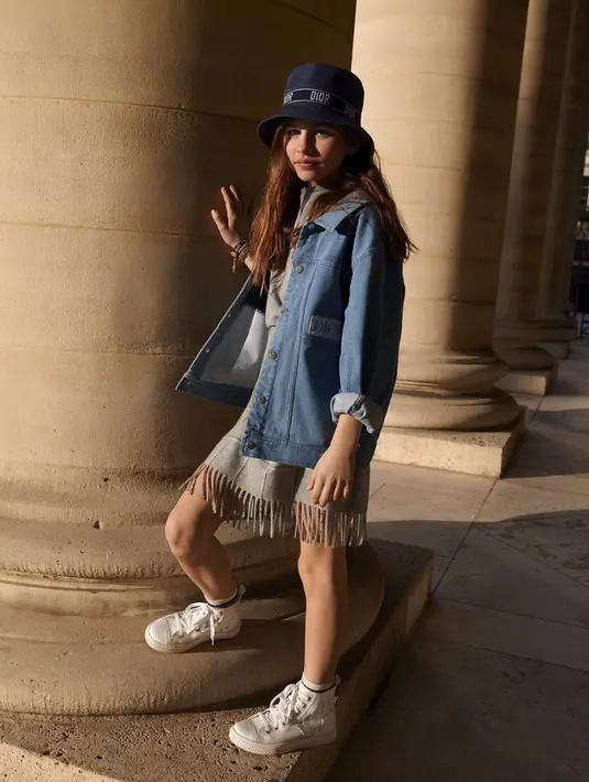 Bukan lagi warna lilac atau earth tone, warna-warna bernuansa lembut diprediksi jadi tren sepanjang tahun 2021. (dok.dior).