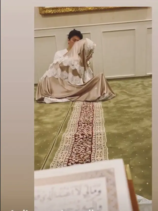Syahrini dan Reino Barack