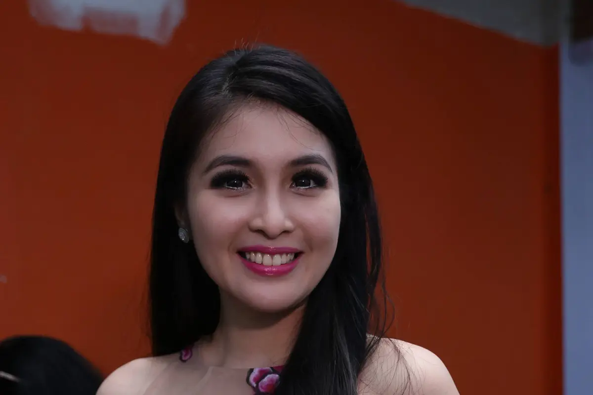 [Bintang] Sandra Dewi
