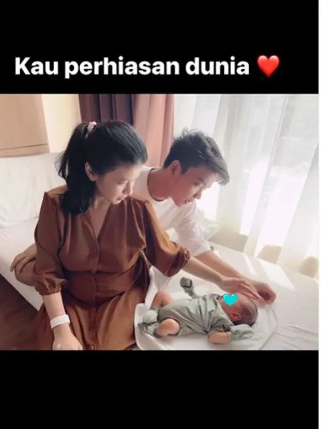 6 Potret Tri Suaka Jadi Suami Siaga untuk Nabila Maharani, Bahagia Menjadi Ayah