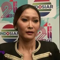 Beberapa hari yang lalu, Adie Mohawk selaku suami dari Sylvia Yolanda yang menjadi korban kebakaran Inul Vizta cabang Manado melaporkan pihak Inul Daratista ke Bareskrim, Mabes Polri. Seperti apa tanggapan Inul atas laporan tersebut?
