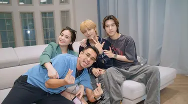 Raffi, Nagita, Yangyang dan Hendery WayV (Foto: Instagram/ raffinagita1717)