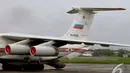 Penampakan ekor dari pesawat Rusia yang ikut membantu pencarian AirAsia QZ8501, Lanud Halim Perdanakusuma, Jakarta, Minggu (4/1/2015). (Liputan6.com/Andrian M Tunay)
