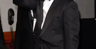 Melewati proses cerai bukan hal mudah bagi siapapun. Termasuk Brad Pitt yang mendapat gugatan cerai dari Angelina Jolie pada September 2016 lalu. Selalu disiarkan jalin hubungan dengan wanita lain, ini kondisi Pitt sebenarnya. (AFP/Bintang.com)