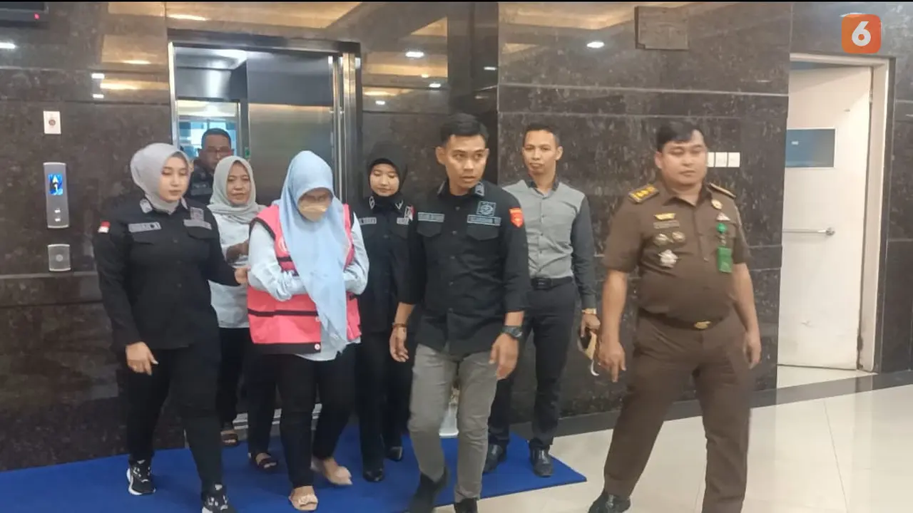 Seorang mantri bank plat merah di Kabupaten Takalar, Sulsel ditetapkan sebagai tersangka korupsi pemberian kredit. (Liputan6.com/Eka Hakim)