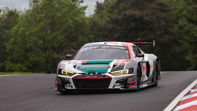 Audi R8 juga disulap menjadi mobil balap