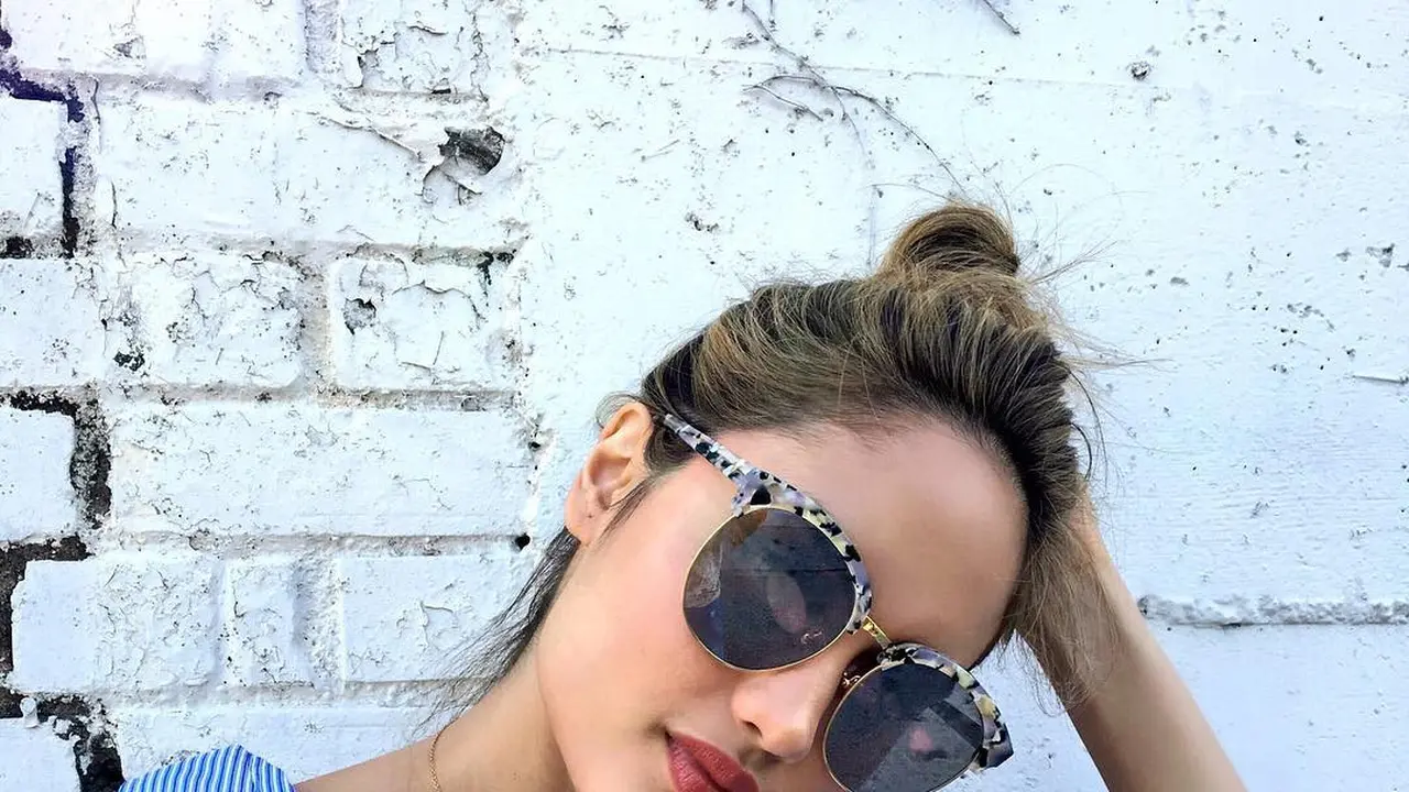 [Bintang] Cinta Laura