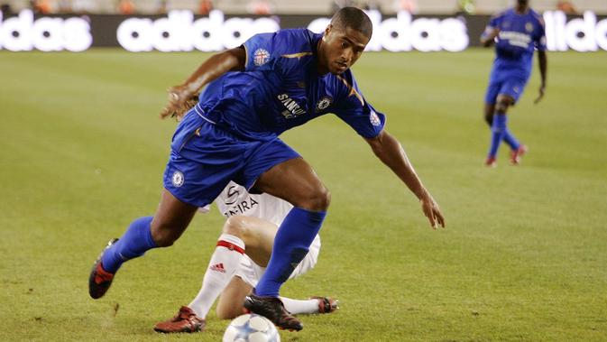 Glen Johnson pernah membela Chelsea dari 2003 sampai 2007. (AFP/BRIAN BAHR / Getty Images North America / Getty Images via AFP)