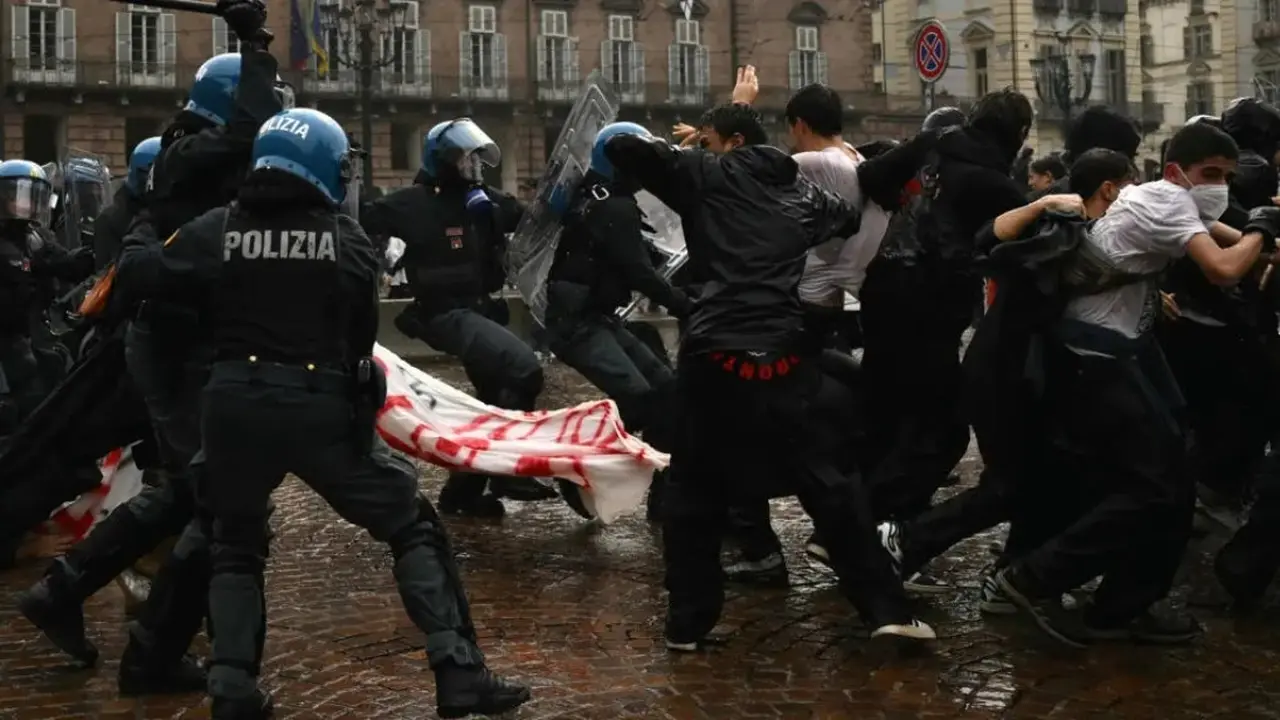 Demo di Turin Italia