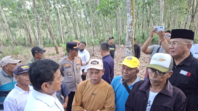 Petani Karet Curhat ke Wakil Menteri Transmigrasi, Viva Yoga Mauladi