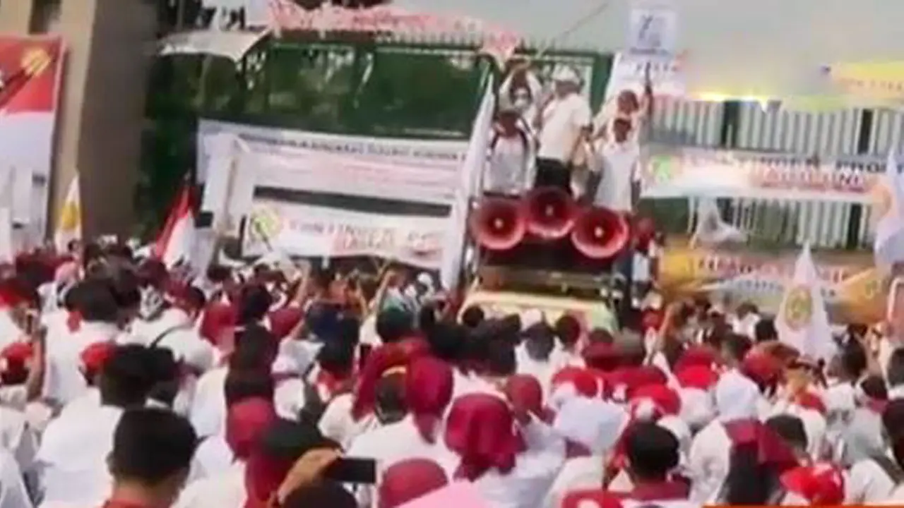 Ribuan Perawat Tuntut Jadi PNS
