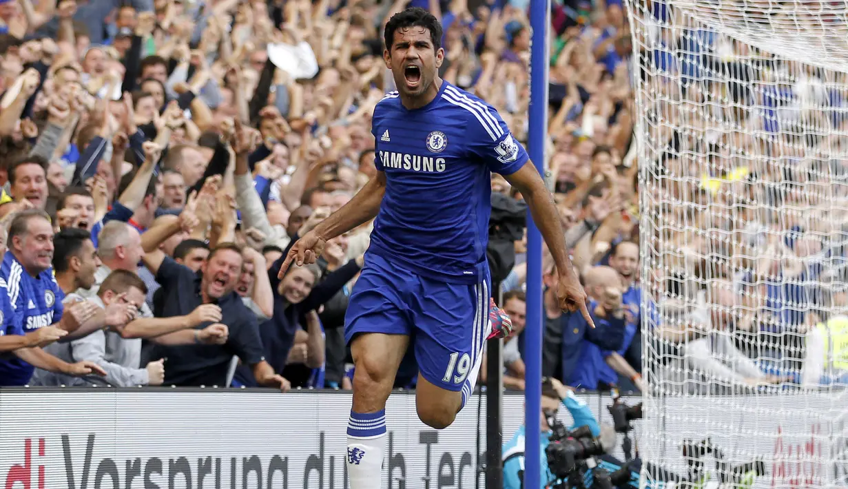 Diego Costa. Striker Spanyol yang kini berusia 33 tahun yang sejak tengah musim 2021/2022 berstatus tanpa klub usai meninggalkan Atletico Mineiro ini menempati posisi kedua sebagai pemain Chelsea dengan raihan gol terbanyak di musim debutnya pada 2014/2015. Ia mampu mencetak total 20 gol yang semuanya dicetak di ajang Liga Inggris. Ia didatangkan Chelsea dari Atletico Madrid dengan nilai transfer 38 juta euro dan bertahan hingga tengah musim 2017/2018. (AFP/Ian Kington)