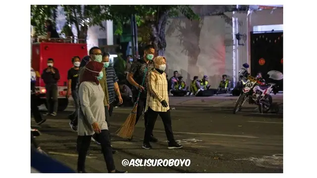 6 Potret Tri Rismaharini Pantau Pembenahan Fasilitas Umum Usai Demo, Sempat Geram