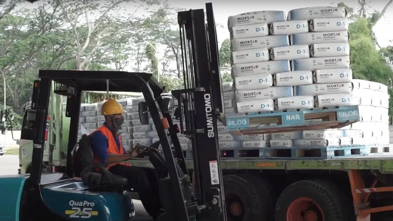 Produk semen dari PT Mitra Kiara Indonesia, anak usaha Semen Indonesia