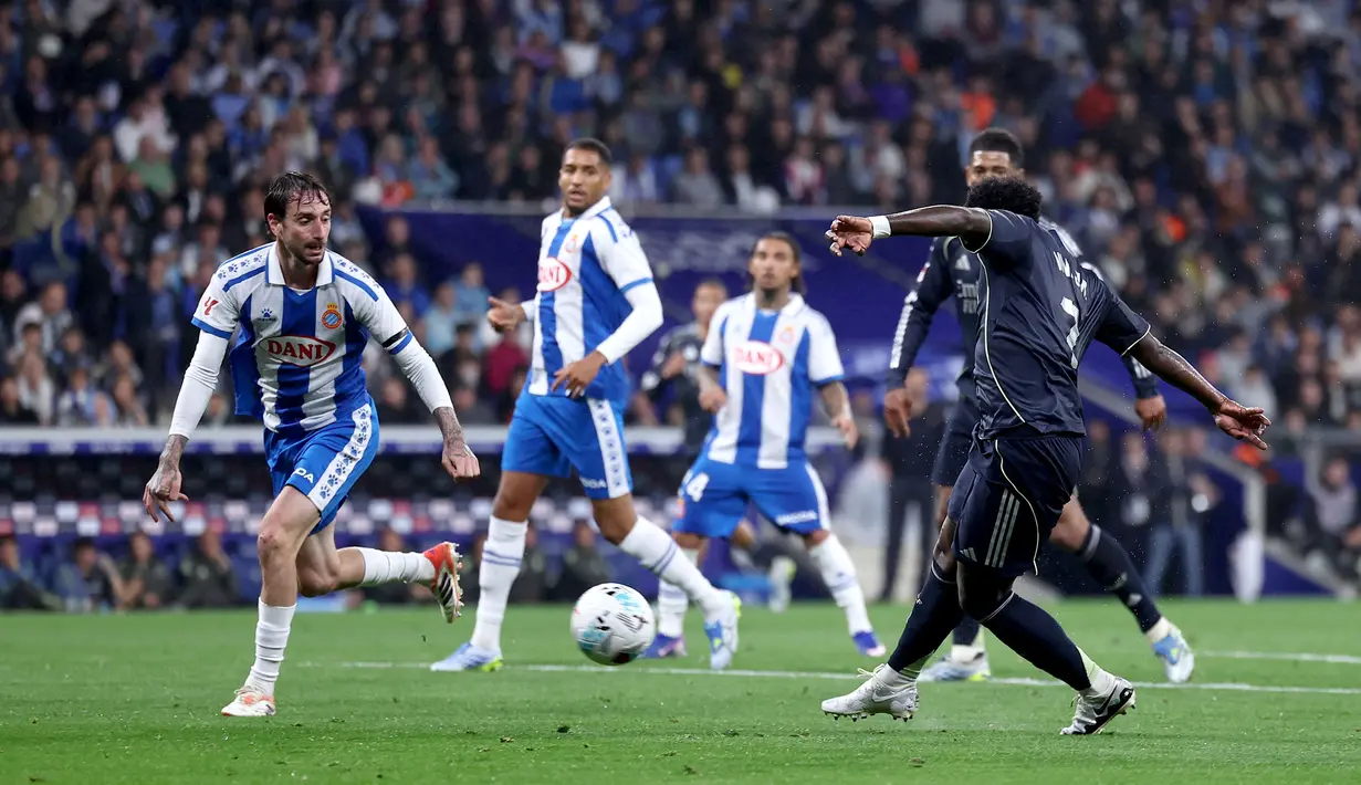 Vinicius Jr berhasil mencetak dua gol ke gawang tuan rumah pada menit ke-55 dan ke-66. (AFP/Josep Lago)