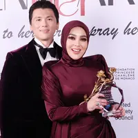 Syahrini Hadir di Cannes Raih Penghargaan Melalui Listen to Her Parole. [@princessyahrini]