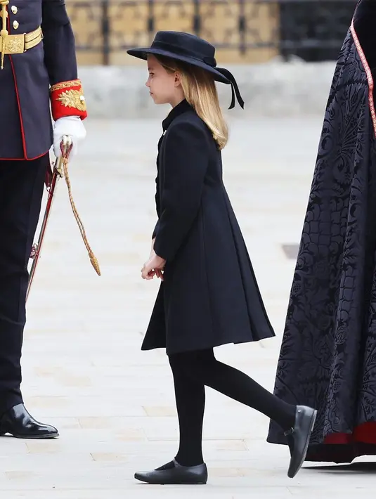 Akan ada peringatan nasional selama 2 menit mengheningkan cipta. Foto: Instagram Vanity Fair.